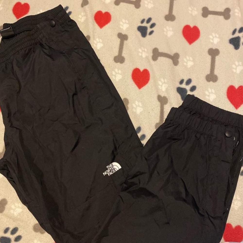 Super cute north face track pants Size:Large